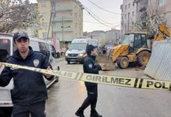 Sultanbeyli'de toprak altında kalan işçi hayatını kaybetti