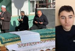 Tedavi sürecinde 145 gün otomobilde kaldığı oğlunu toprağa verdi