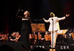 Zuhal Olcay'dan Kent Orkestrası ile unutulmaz konser