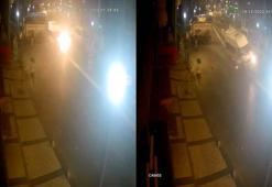 Sultangazi'de minibüs şoförü araçlara çarpıp refüje çıktı