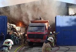Ümraniye'de depo yangını