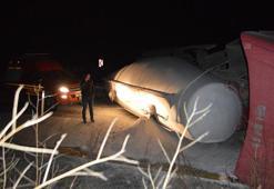 TIR ile otomobil çarpıştı: 1 ölü, 4 yaralı