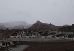 Su altında kalacak Yusufeli'nde köylerdeki 'villa tipi' evlere göç