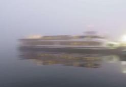 İstanbul'da etkili olan sis nedeniyle çok sayıda vapur seferi yapılamıyor