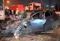 Bayrampaşa TEM Bağlantı Yolu'nda otomobil kamyonete çarptı: 6 yaralı