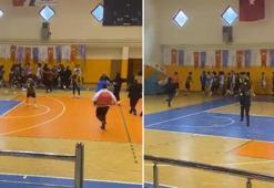 Liseler arası futsal turnuvasında tekmeli- yumruklu kavga; diskalifiye oldular