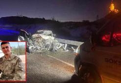 Yıllık izindeki uzman çavuş, otomobiliyle TIR'a çarptığı kazada hayatını kaybetti