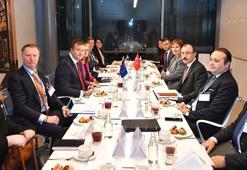 Bakan Muş, Finlandiya Kalkınma İşbirliği ve Dış Ticaret Bakanı Skinnari ile görüştü