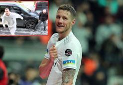 Weghorst, İstanbul'dan özel uçak ile ayrıldı