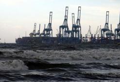 İstanbul'da lodos deniz ulaşımını olumsuz etkiledi