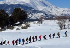 Antalya'da kar 115 santim