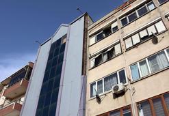 Keşan'da lodos, kooperatif binasının kaplamalarını uçurdu