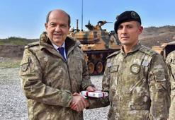 KKTC Cumhurbaşkanı Tatar, Kıbrıs Türk Barış Kuvvetleri'ni ziyaret etti