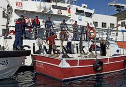 Fırtınada 200 kilometre sürüklenen tekneyi sahil güvenlik ekipleri buldu