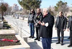 İlhan Cavcav kabri başında anıldı