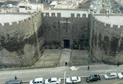 Vali Su: Yürüyüş yaparak 5 bin 800 metrelik surların tamamı gezilebilecek