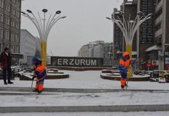 Son yılların en kurak kışını yaşayan Erzurum'da kar yağışı