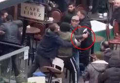 Beyoğlu'nda kafede baltalı saldırgan paniği