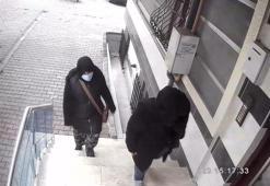 Sultangazi'de suç makinesi kadın apartmanlara girip keşif yaparken görüntülendi