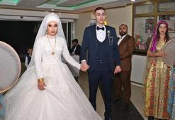 Evlat nöbetindeyken PKK’dan kurtardığı oğullarını evlendirdiler