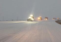 Erzurum'da 1439, Erzincan'da 471 yerleşim yerinin yolu kardan kapandı