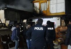 Aynı gün hem babasını hem de yangında mobilya atölyesini kaybetti