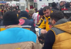 Şanlıurfa'da enkazdan 1 kadın sağ olarak böyle çıkarıldı