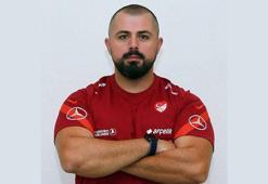 Hatayspor Antrenörü Murat Bel ve ailesi enkazdan çıkarıldı, durumları iyi