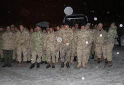 Bitlis'ten Antakya'ya giden güvenlik korucuları, 18 kişiyi enkazdan kurtardı