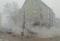 Malatya'da 4 katlı binanın çökme anı kamerada