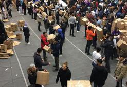 Oyuncu Çevik, Edirne'de depremzedeler için toplanan yardım kolilerini taşıdı