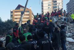 İskenderun'da 102'nci saatte aynı enkazdaki 9 kişiden 6'sı kurtarıldı