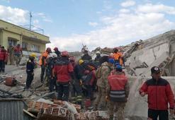 Osmaniye'de artçı deprem; 4 katlı bina yıkıldı