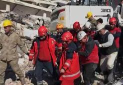 Adıyaman'da 110 saat sonra gelen mucize