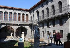 Diyarbakır’daki Mar Petyun Keldani Kilisesi, kapılarını depremzedelere açtı