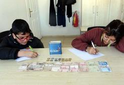 Zeynep ve Güney kardeşler, kumbaradaki parayı depremzedelere bağışladı, notları duygulandırdı
