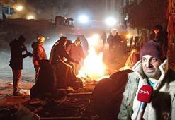 Van depreminden kurtulan aile, Kahramanmaraş’ta enkazdaki Hamza'yı bekliyor