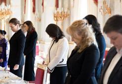 Macaristan Cumhurbaşkanı Novak, saygı duruşunda bulundu