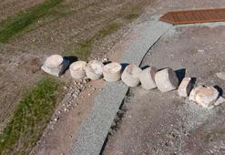 Adıyaman'da tarihi Tokalaşma sütunu devrildi, yakınındaki Cendere köprüsü ayakta kaldı