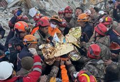 Hatay'da mucize kurtuluş; Hakan Yasinoğlu 278 saat sonra enkazdan sağ çıkarıldı