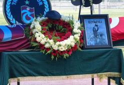 Trabzonspor'un efsanesi Ahmet Suat Özyazıcı için tören