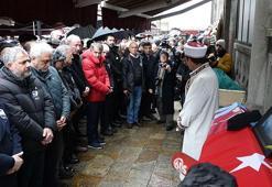 Trabzonspor efsanesi Ahmet Suat Özyazıcı, son yolculuğuna uğurlandı