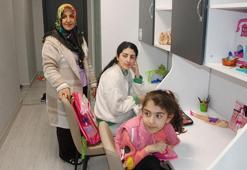 Kaldığı yurda depremzede olarak ailesiyle geldi