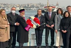 Struma faciasında hayatını kaybedenler Sarayburnu'nda anıldı