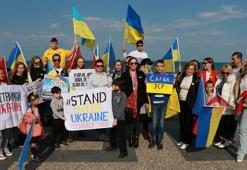 Samsun'daki Ukraynalılardan savaşın 1'inci yılında yürüyüş