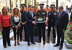 Arjantin'in arama kurtarma ekibine teşekkür belgesi verildi