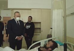 Dışişleri Bakanı Çavuşoğlu İstanbul'a getirilen depremzedeleri ziyaret etti