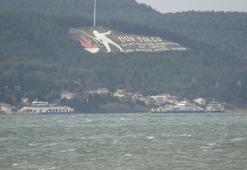 Gökçeada ve Bozcaada feribot seferlerine 'fırtına' engeli