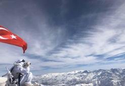 Mehmetçik zor kış şartlarında terörle mücadeleye devam ediyor