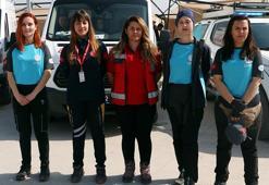 Kadın ambulans şoförleri, depremzedeler için seferber oldu
